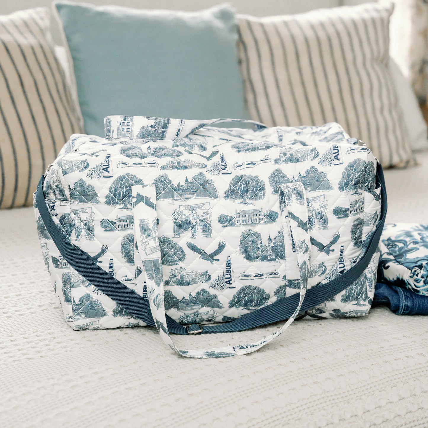 Auburn Duffle and Toiletry Bag Bundle